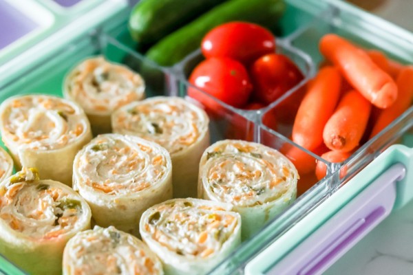 Jalapeño Popper Pinwheels with Cream Cheese and Cheddar Cheese