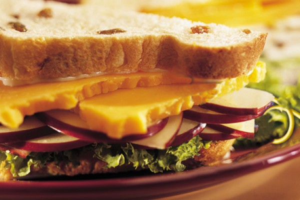 apple n cheddar sandwiches