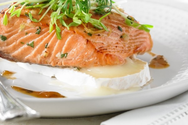 asian baked salmon with le noble cheese