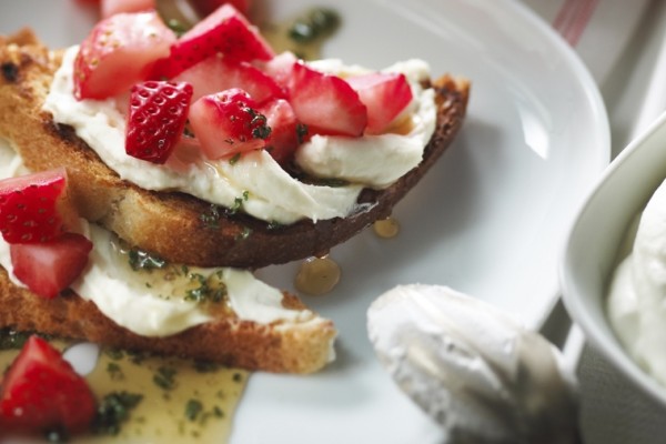 bruschetta with mascarpone and mint flavoured honey