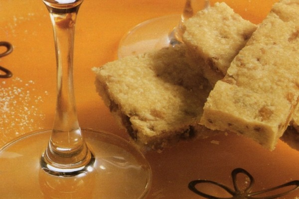 caramel macchiato shortbread bars