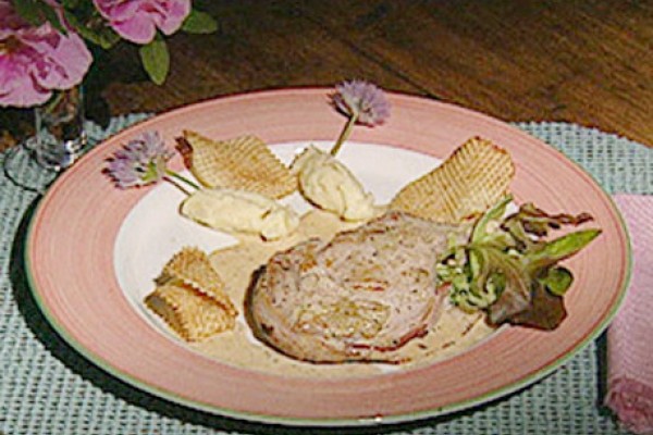 chicken cutlets with spinach sabayon