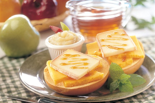 double cheese apple and maple bagels