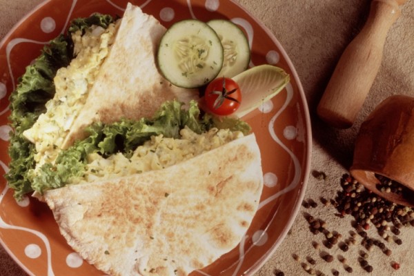 egg salad pitas