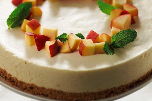 fluffy peach cheesecake