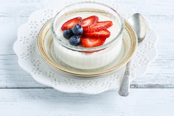 ginger panna cotta with berries