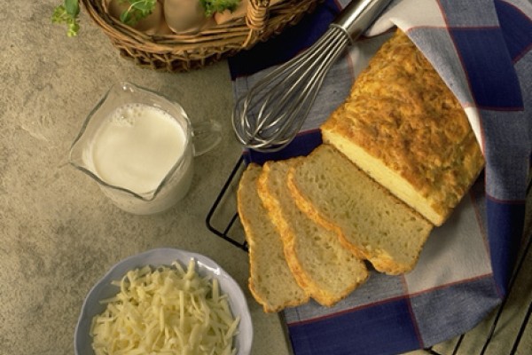 golden cheddar bread