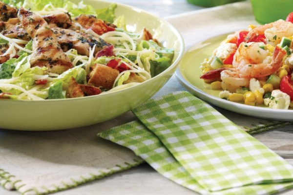 grilled chicken caesar salad with gouda