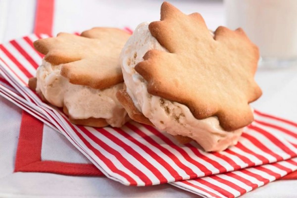 maple ice cream sandwiches