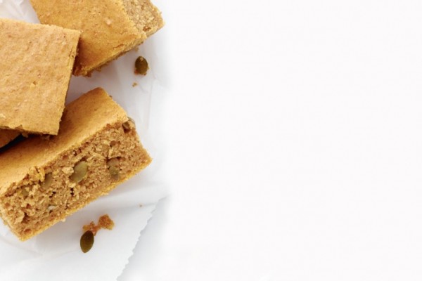 pumpkin spice snacking cake