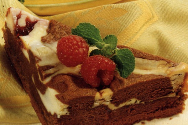 raspberry cream cheese brownies