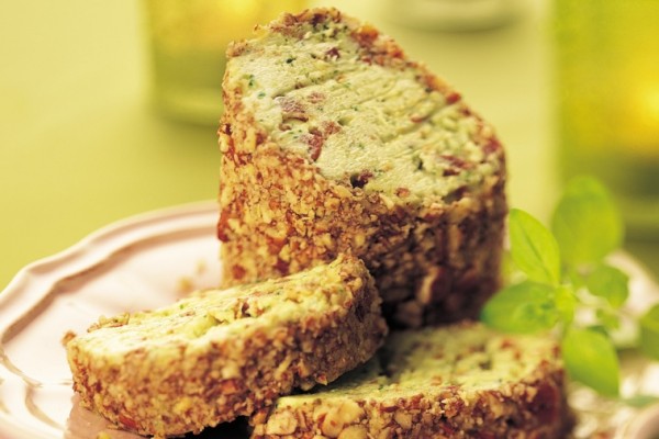 savoury cheddar log