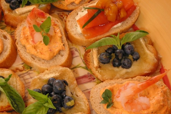 spicy canapes with shrimp and grilled red pepper