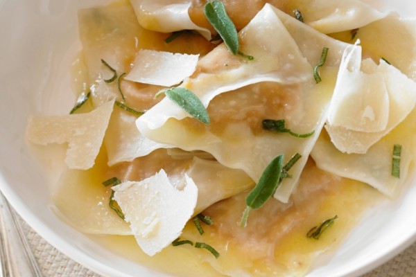squash ravioli with sage brown butter sauce