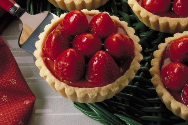strawberry cheesecake tarts