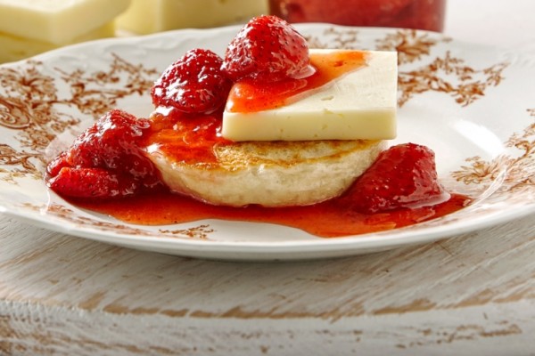 strawberry jam with canadian havarti
