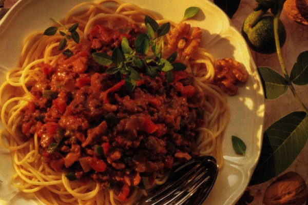 super spaghetti with walnuts