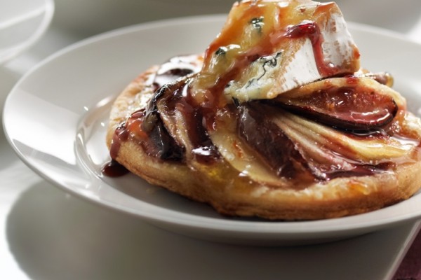 warm apple and fig tart