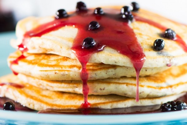 whole wheat blueberry pancakes