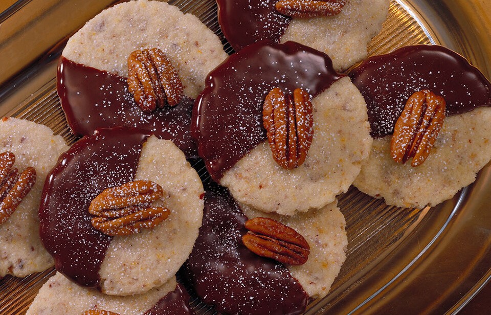 Chocolate hazelnut butter crisps