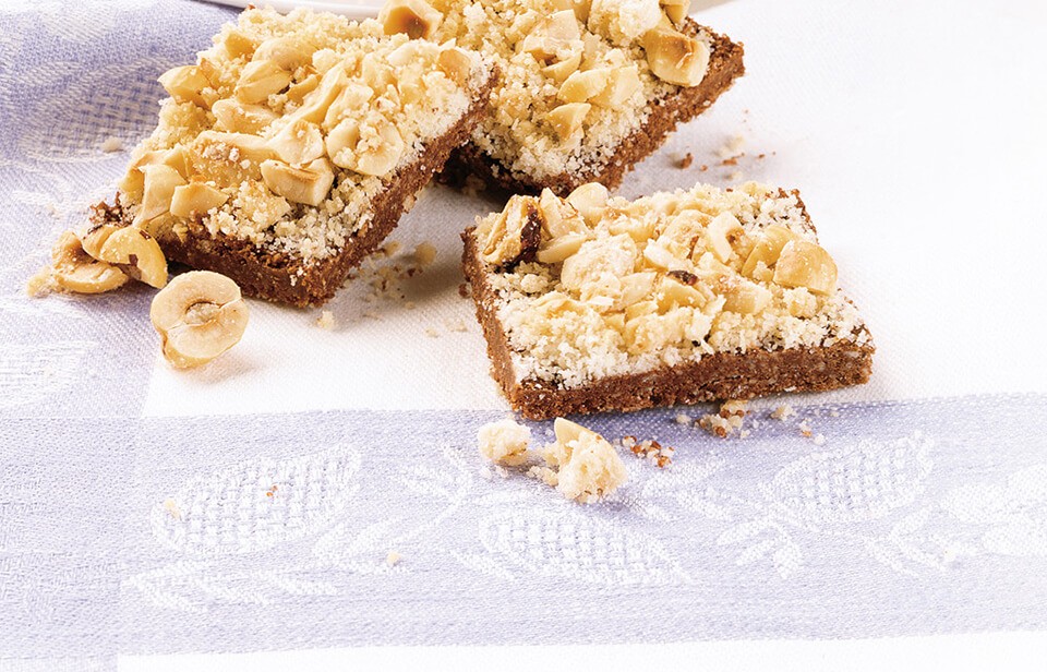 Chocolate hazelnut crumb cookie bars