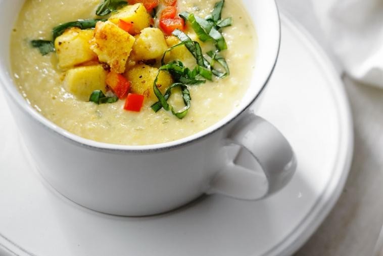 Crème de maïs et de haricots blancs avec croûtons de polenta
