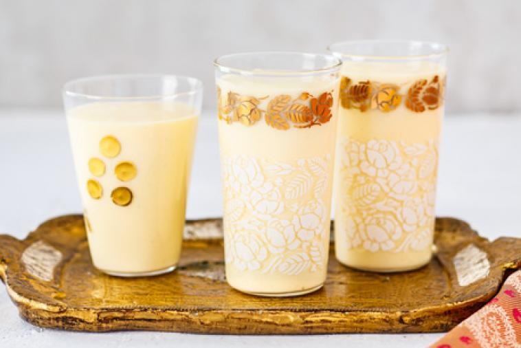 mascarpone-mango-lassi