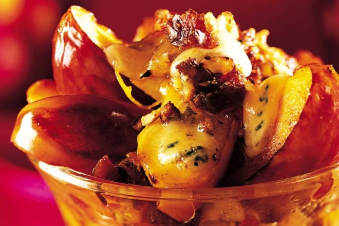 caramelized apples with blue cheese