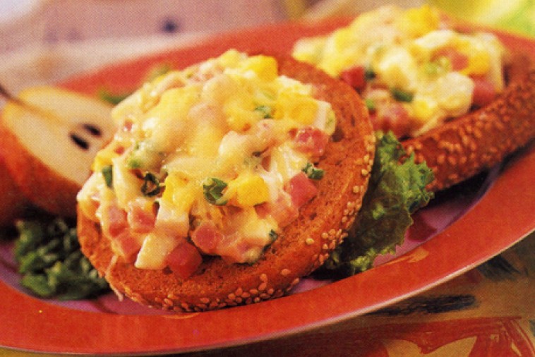 bagel n egg melts