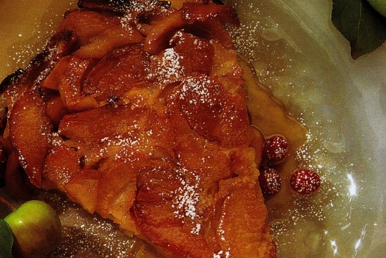 baked apple cinnamon pancake