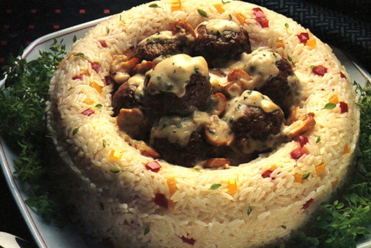 braised meatballs in mushroom sauce