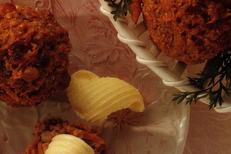 carrot raisin breakfast muffins