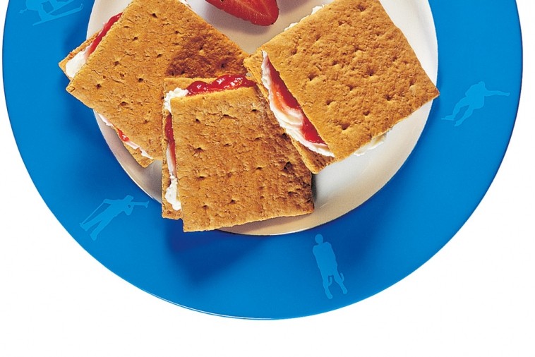 creamy graham and jam
