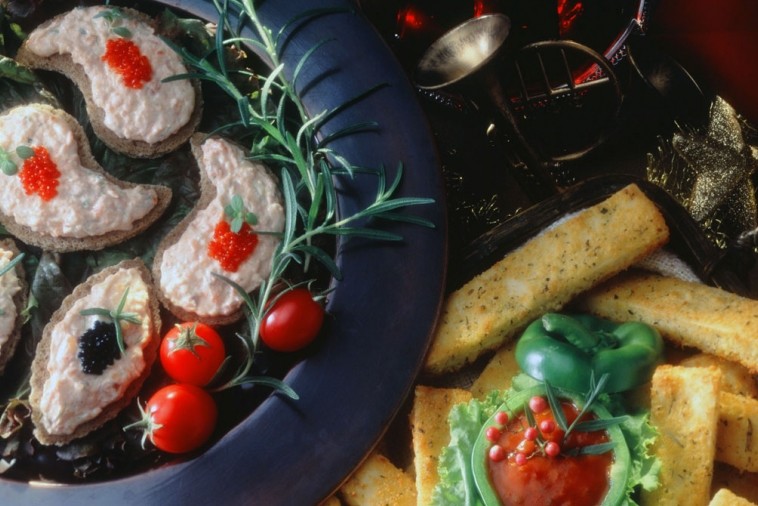 creamy smoked salmon and dill canapes