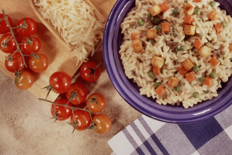 fusilli cheddar bake