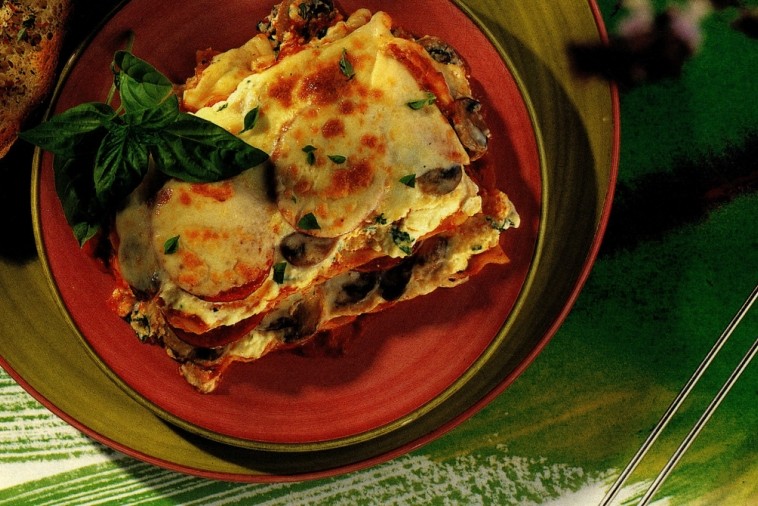 lasagna with double cheese pepperoni and fresh mushrooms