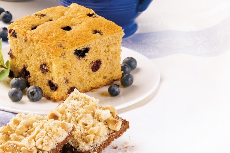 lemon blueberry breakfast cake