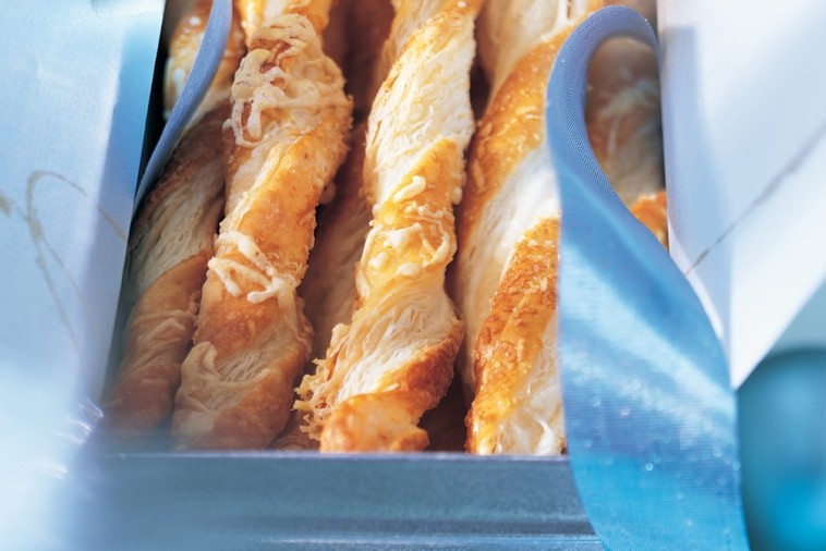 merry cheese twists