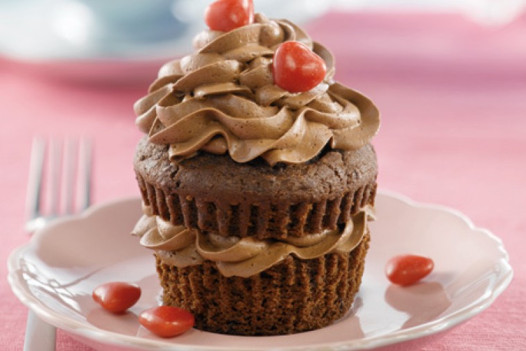 Mochaccino layer cupcakes with chocolate frosting