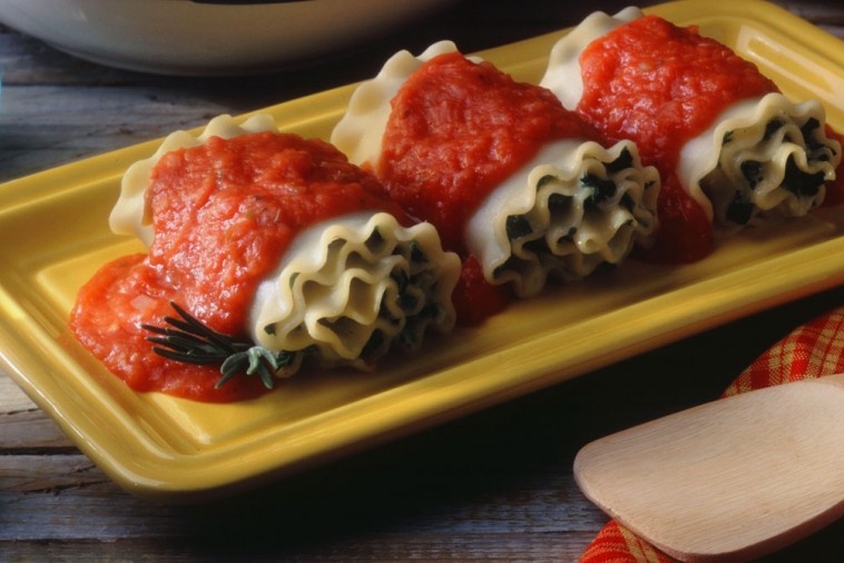 spinach and ricotta cheese lasagna rolls